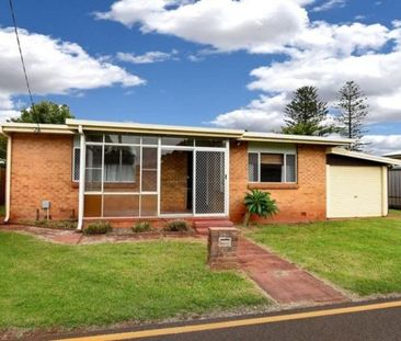 2 Bedroom East Toowoomba Delight - Photo 1