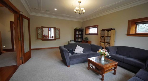 Character Home in Central Palmy - Photo 1