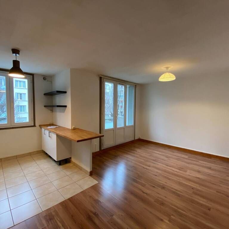 Location appartement Grenoble 38100 38.62 m² - Photo 1