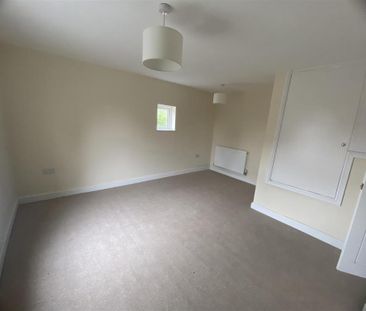 2 bedroom detached house to rent - Photo 4