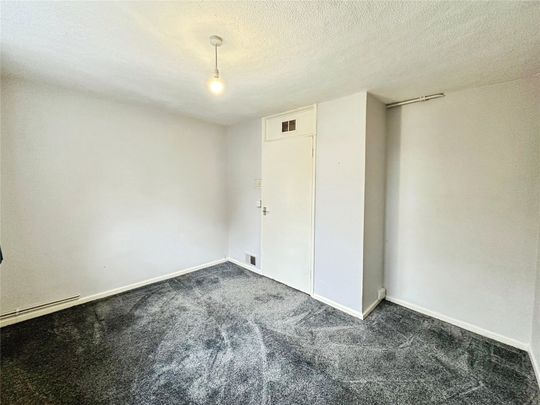 1 bedroom apartment to rent Bathford Close, Eastbourne, East Sussex, BN23 - Photo 1