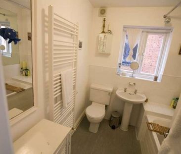 Reilly Street, Hulme, Manchester, M15 - Photo 3