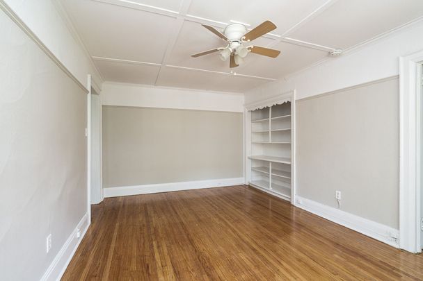 100 Vaughan Road - Photo 1