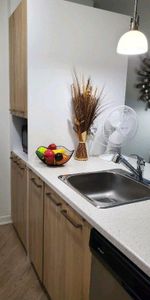 LOGEMENT 3½ BORD DU FLEUVE - Photo 4