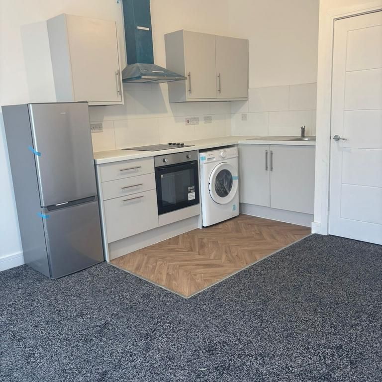 1 bedroom flat to rent - Photo 2