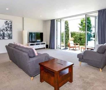 HALSWELL - FOUR BEDROOM HOME + PLUS STUDY, THREE BATHROOMS, HEAT PU... - Photo 5