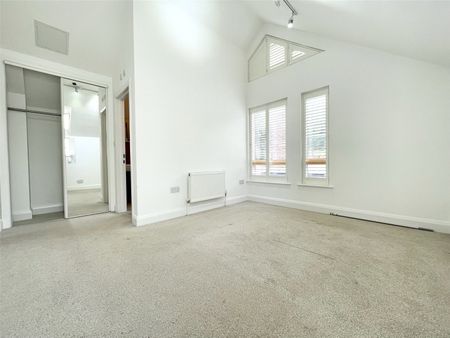 3 Bedroom - Photo 3