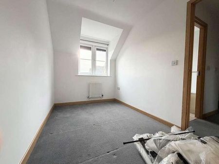 Charlton Close, Sible Hedingham, CO9 - Photo 2