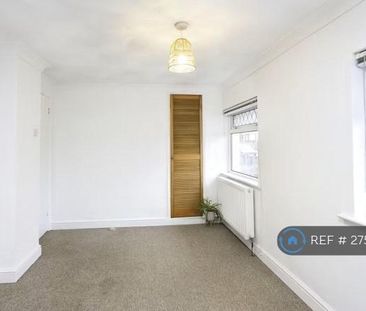 2 bedroom semi-detached house to rent - Photo 6