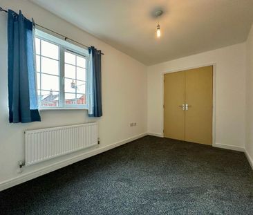 2 bedroom end of terrace house to rent - Photo 3