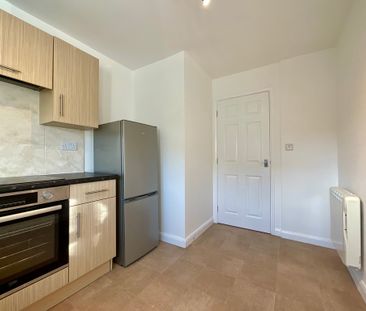 2 bedroom Apartment to let - Photo 6