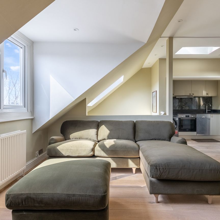 Redcliffe Gardens, Kensington and Chelsea, London, SW10 - Photo 1