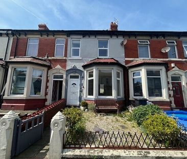 Warbreck Drive, Blackpool - Photo 2