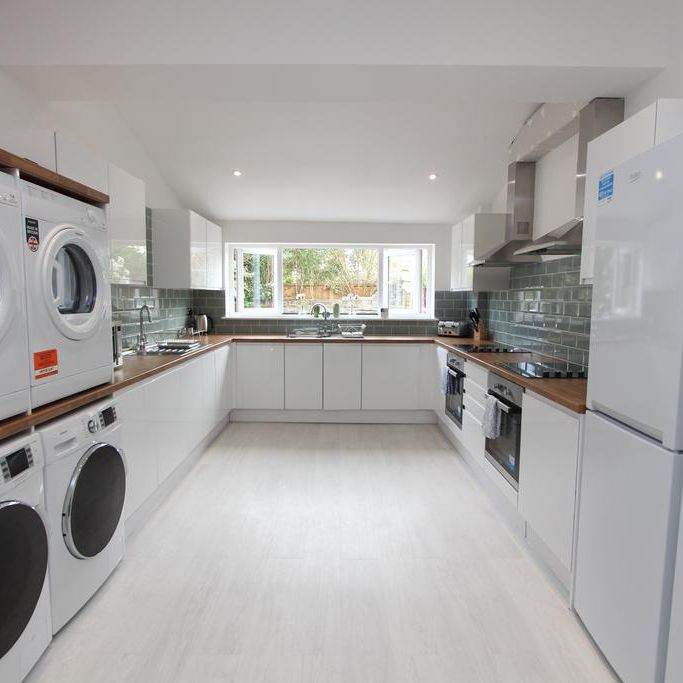 7 bedroom house of multiple occupation to rent - Photo 1