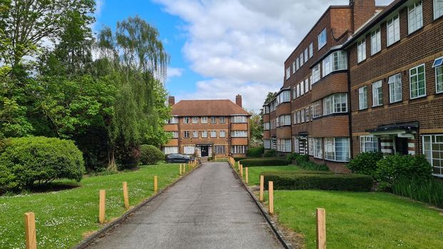 2 bedroom flat to rent - Photo 1