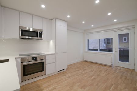 4390 Grand Boulevard - Photo 4