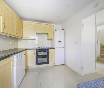 3 bedroom terraced house to rent - Photo 1
