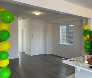 For Lease - 148 Port Crescent, Welland, Ontario - Photo 1