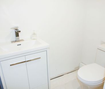 For Lease - 65 Glenwood Crescent, Toronto, Ontario - Photo 6