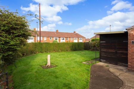 3 bedroom semi-detached house to rent - Photo 3