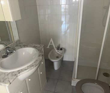 Location Appartement 2 pièces 46m² NICE 06000 - Photo 4