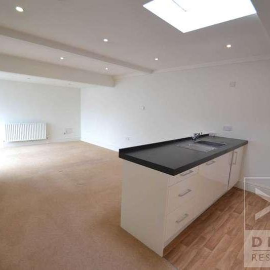 High Street, Epsom, KT19 - Photo 1