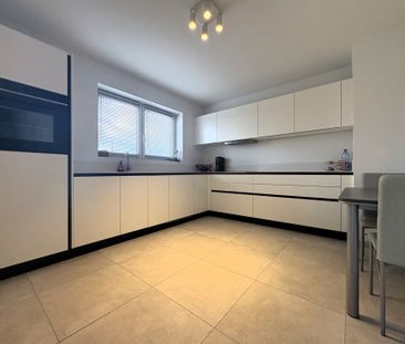 Appartement te huur in Celles - Photo 3