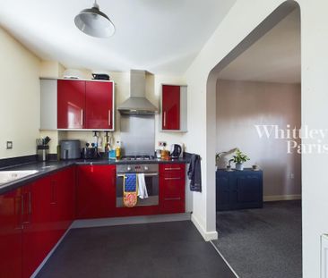 2 bedroom maisonette to rent - Photo 5