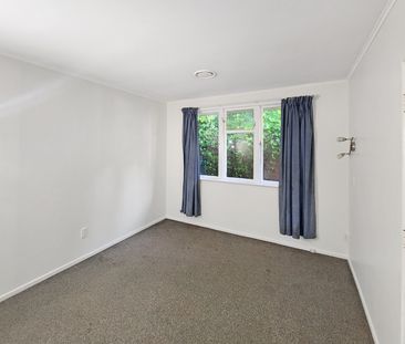 Stokes Valley Living - Photo 4