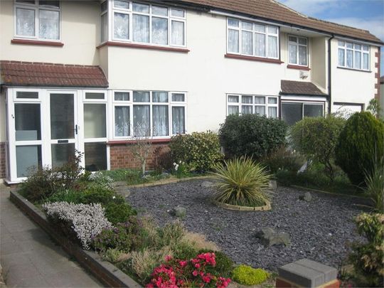 3 bedroom semi-detached house to rent - Photo 1