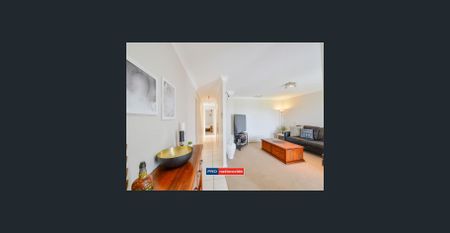 SPACIOUS 4 BEDROOM FAMILY HOME - Photo 4