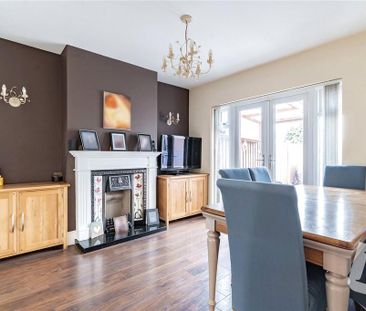 3 bedroom semi-detached house to rent - Photo 2
