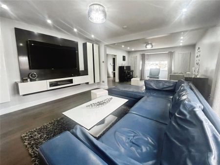 Parking to rent - Photo 3