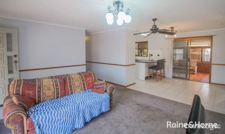 10 Barret Street, Flinders View, QLD 4305 - Photo 5