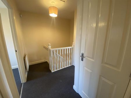 3 bedroom townhouse to rent - Photo 2