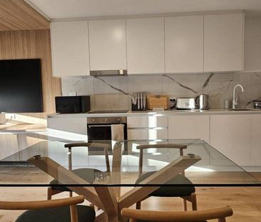 Fully furnished| Sub-Penthouse Living in the Heart of Braddon and C... - Photo 4