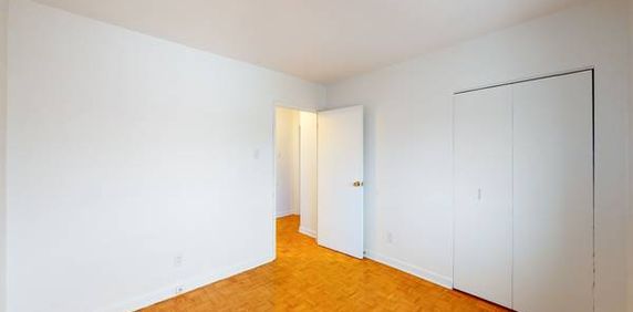 2 Bedroom Apartment - Steps Away from uOttawa - Move in May 1st - Photo 2