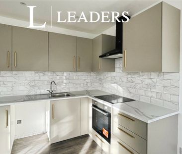 3 bedroom apartment to rent East Street, Rochford, Essex, SS4 - Photo 6