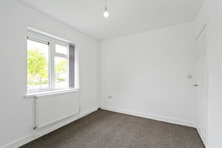 4 bed semi-detached house to rent in Warstock Road, Birmingham, B14 - Photo 3