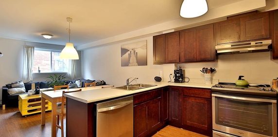 Appartement 4 1/2 à Louer - Photo 2