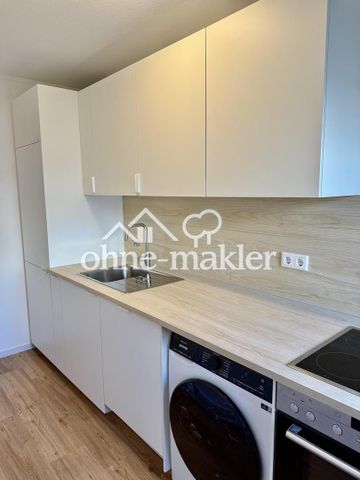 Vollsanierte möbl. 1,5 Zi Whg | Neue Küche & TG Stellplatz - Photo 2