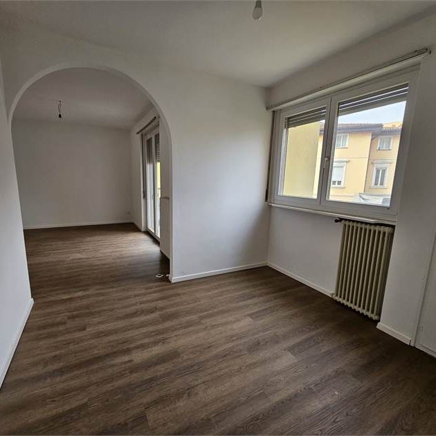 Chiasso, ampio 2.5 locali ristrutturato - Photo 1