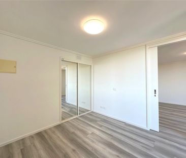 BRAND NEW FLOORBOARDS & FRESHLY PAINTED! - Photo 1