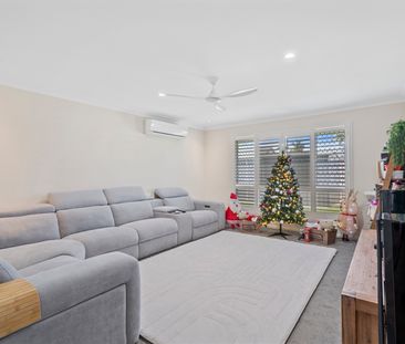 40 Gilchrist Drive, Currumbin Waters QLD 4223 - House For Rent | Do... - Photo 1