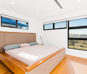 Contemporary Family Living | Space, Comfort & Convenience - Photo 3
