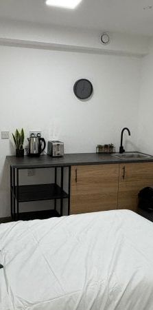 Flat 1, 21 Silver Street - Photo 1
