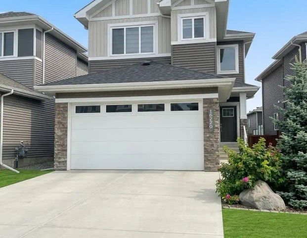 Brand New 4-Bedroom Home in Quiet Cul-de-Sac | Beautiful Private Yard | SW Edmon — 4 Bedrooms House - Photo 1