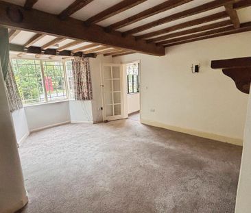 3 bedroom character property to rent - Photo 3