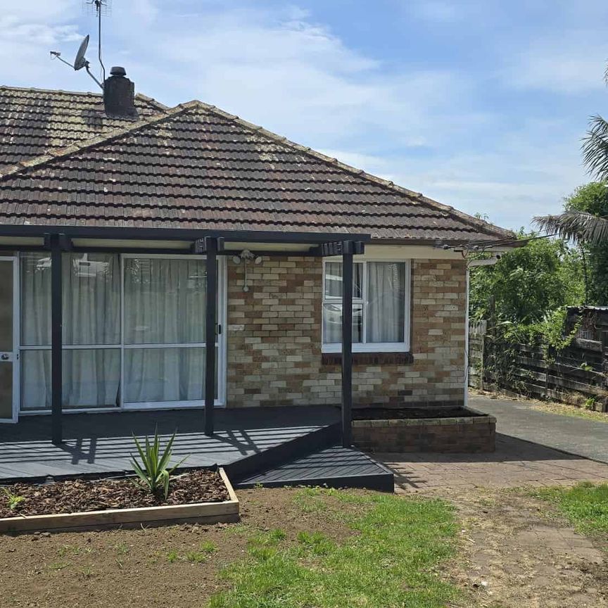 Charming 3-Bedroom Newly Renovated Home in Manurewa - Photo 1
