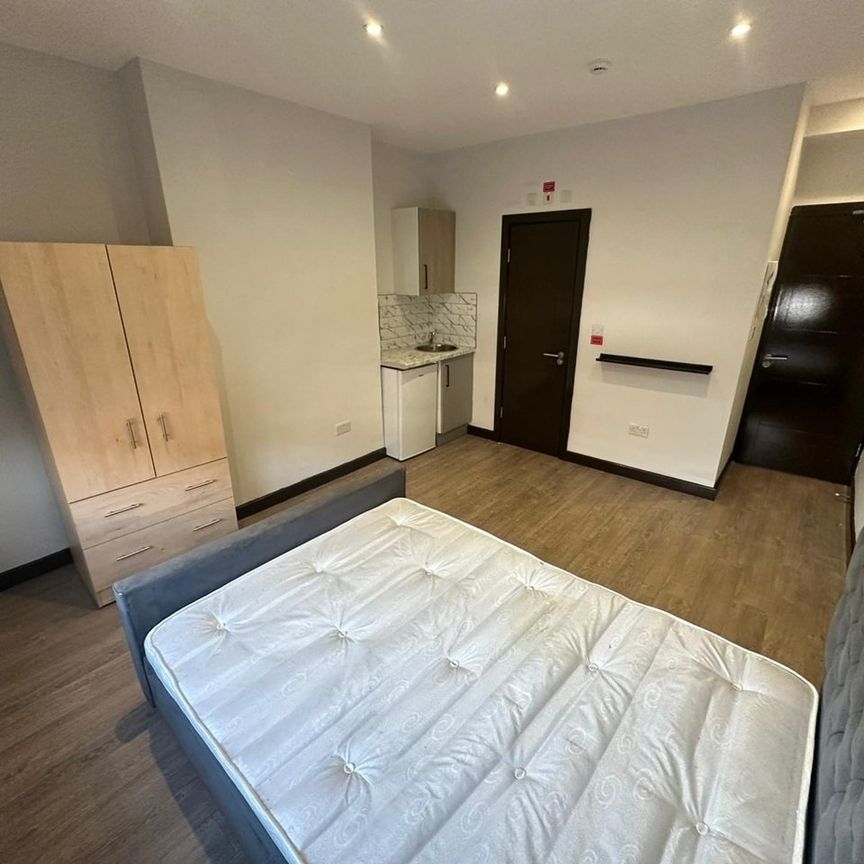 Studio Flat, Sydenham Road, SE26 - Photo 1